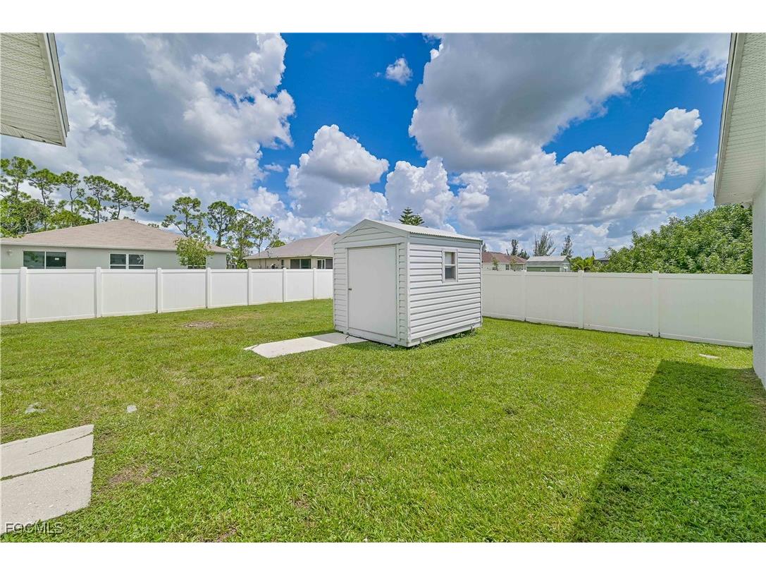 3445 NE 8th Place Cape Coral FL 33909 2025021151 image4