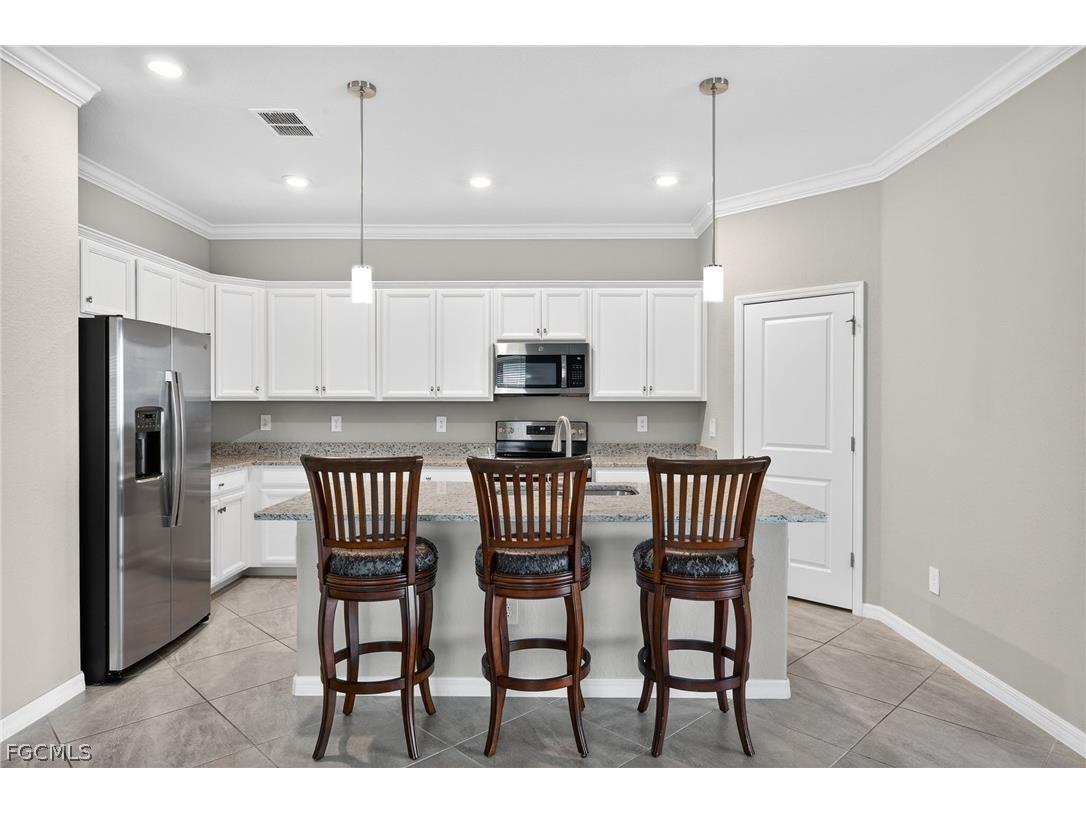 3448 Murcia Court Fort Myers FL 33905 2026007495 image4