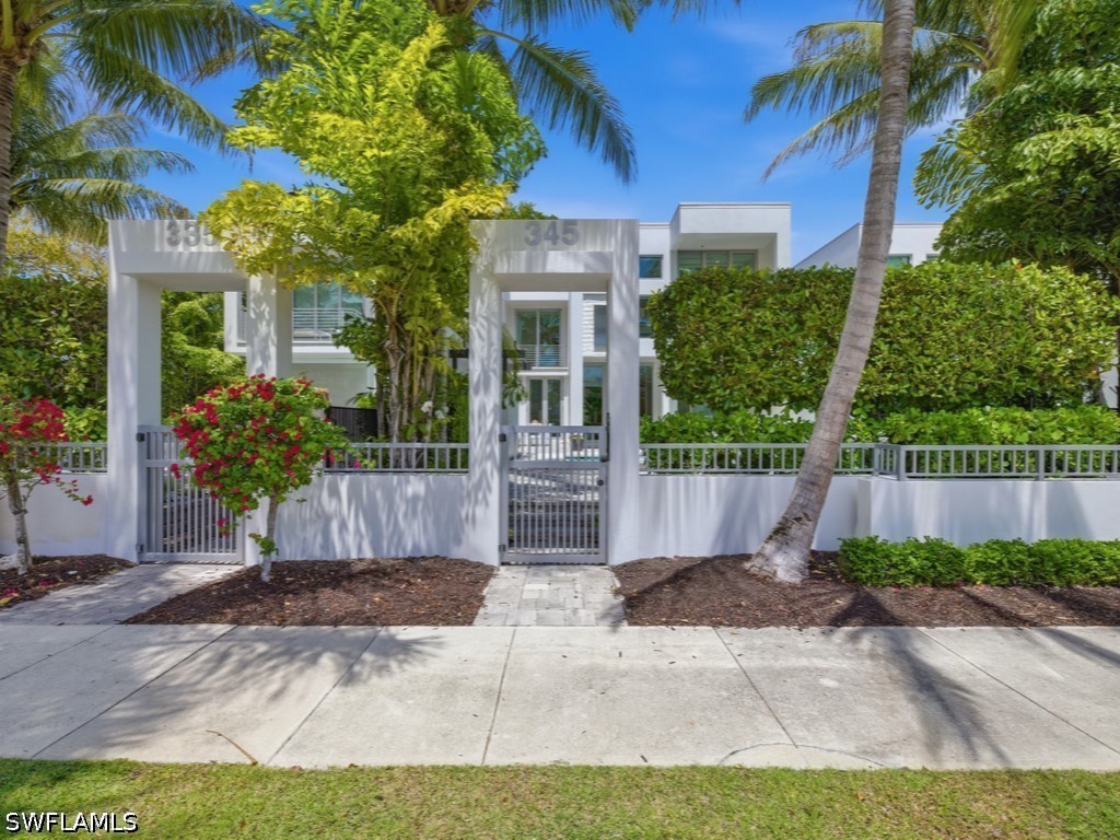 345 Banyan Boulevard #3 Naples FL 34102 226014337 image2