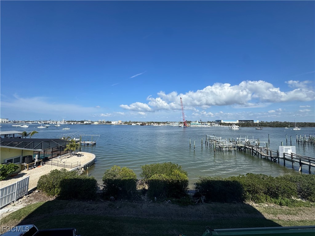 345 Mango Street #301 Fort Myers Beach FL 33931 2025016521 image2