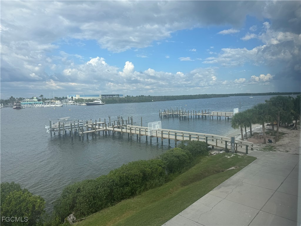 345 Mango Street #301 Fort Myers Beach FL 33931 2025016521 image3