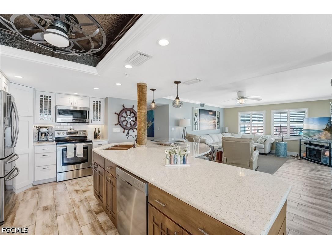345 Mango Street #401 Fort Myers Beach FL 33931 2026014216 image20