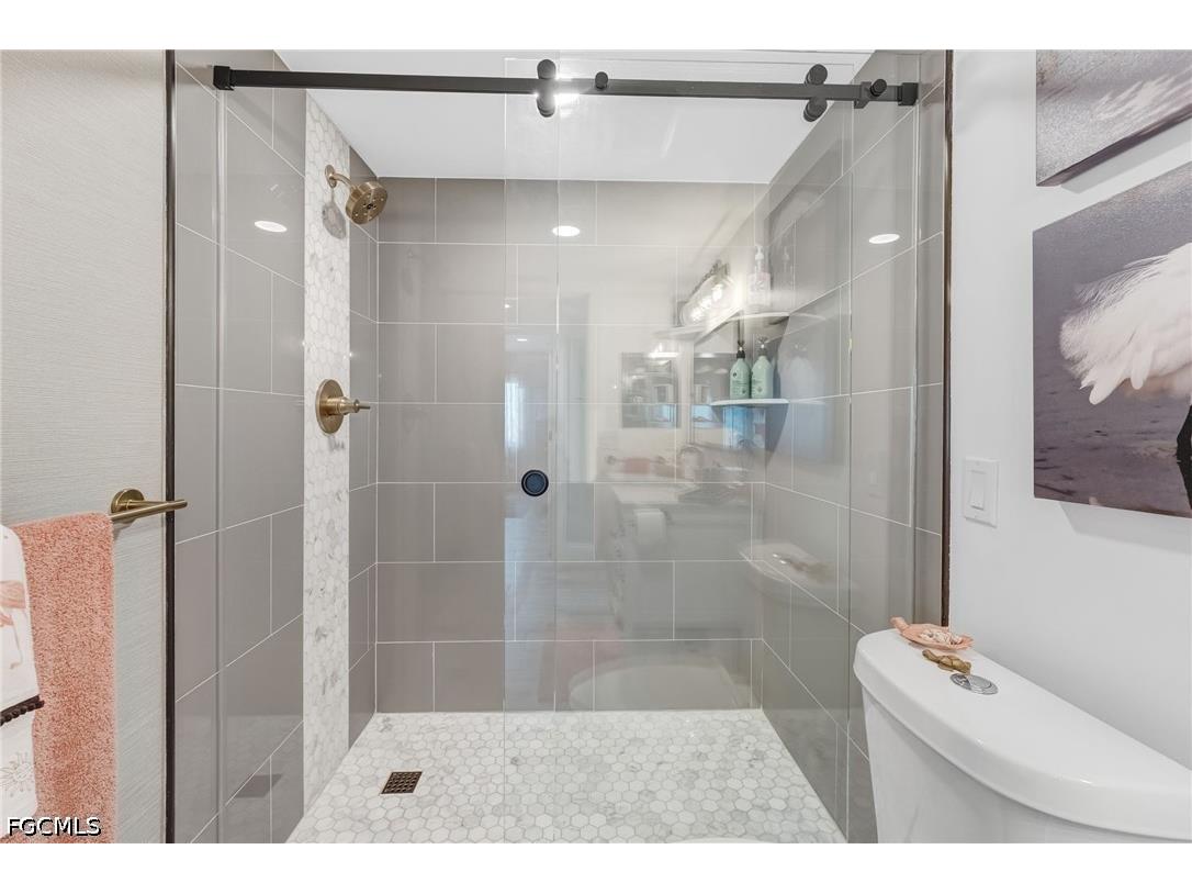 345 Mango Street #401 Fort Myers Beach FL 33931 2026014216 image32