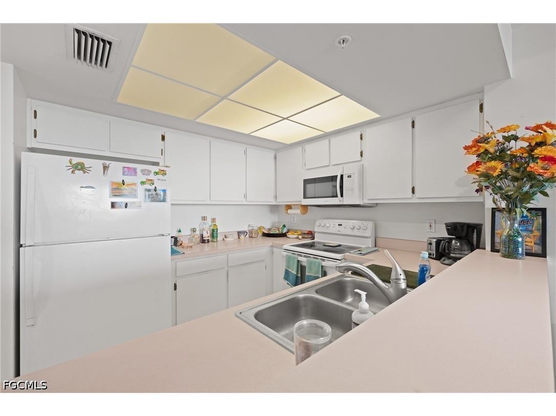345 Mango Street #605 Fort Myers Beach FL 33931 2026025701 image18
