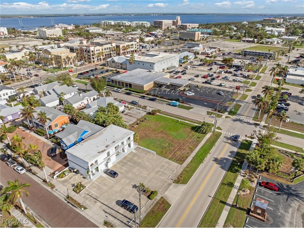 345 Taylor Street Punta Gorda FL 33950 2025016558 image2