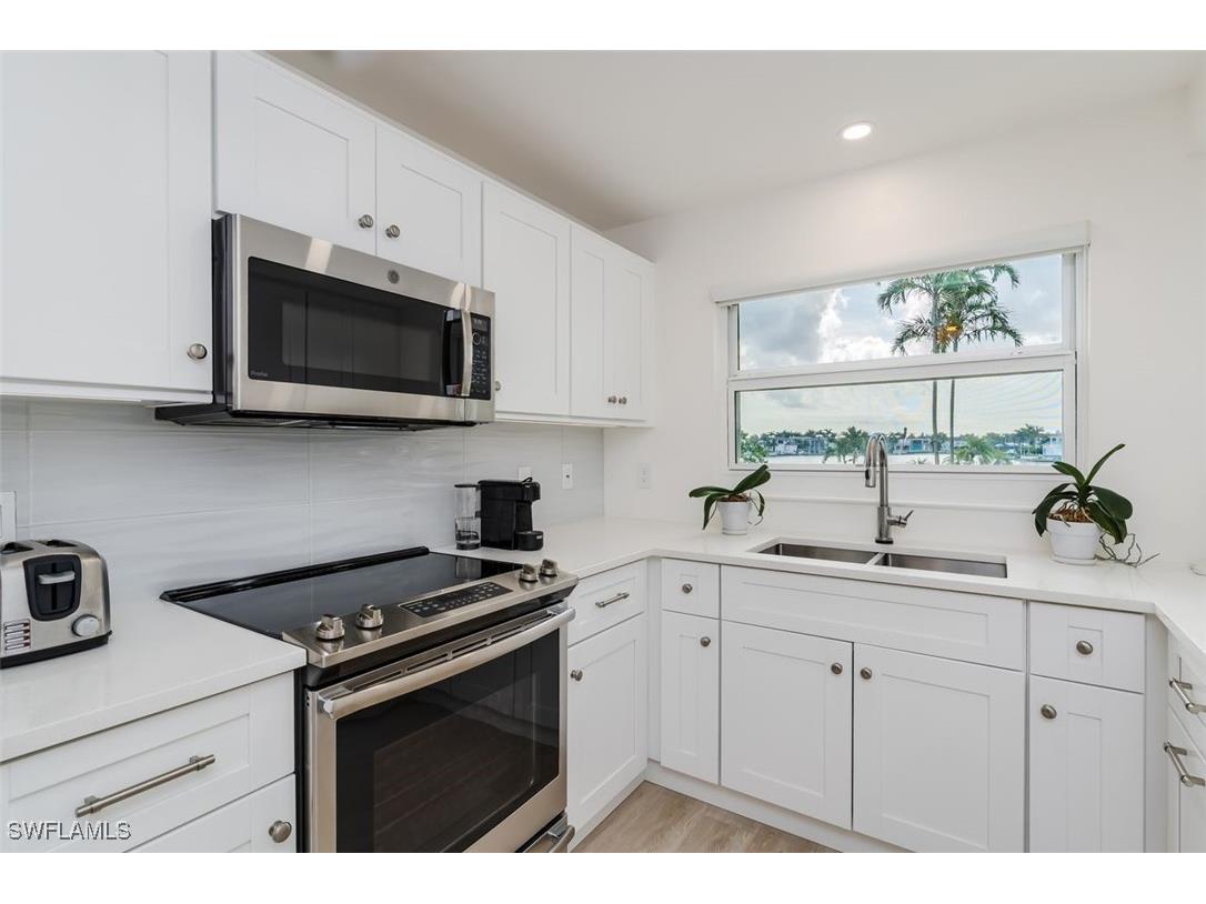 3450 Gulf Shore Boulevard N #210 Naples FL 34103 225064846 image13