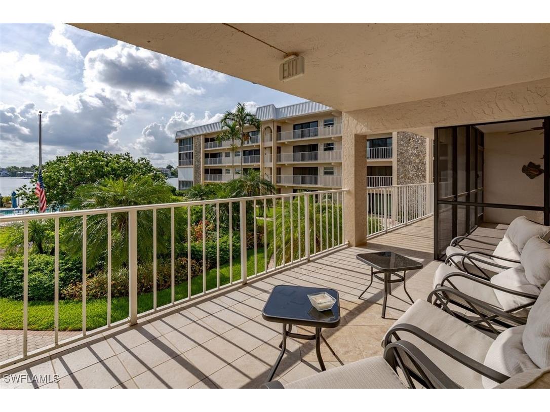 3450 Gulf Shore Boulevard N #210 Naples FL 34103 225075509 image28