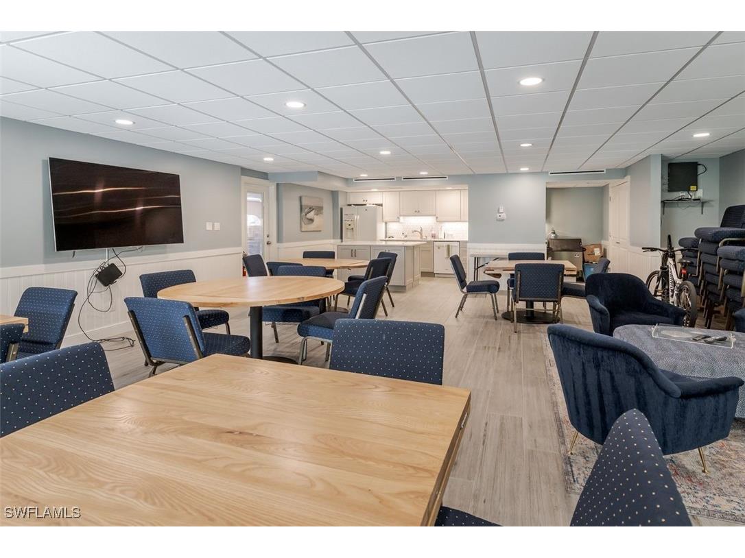 3450 Gulf Shore Boulevard N #210 Naples FL 34103 225075509 image35