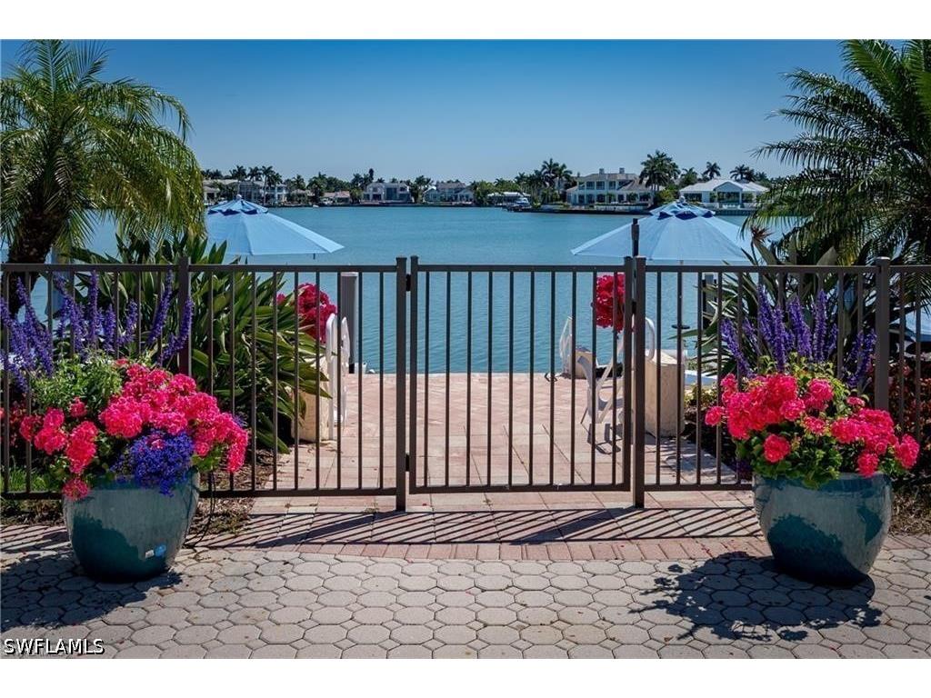 3450 Gulf Shore Boulevard N #305 Naples FL 34103 226012816 image1