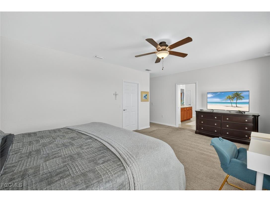 3453 Cancun Court Cape Coral FL 33909 2025020491 image17