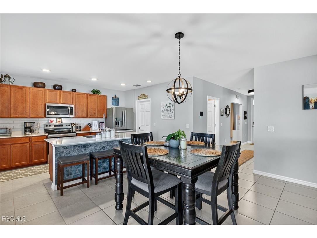 3453 Cancun Court Cape Coral FL 33909 2025020491 image4