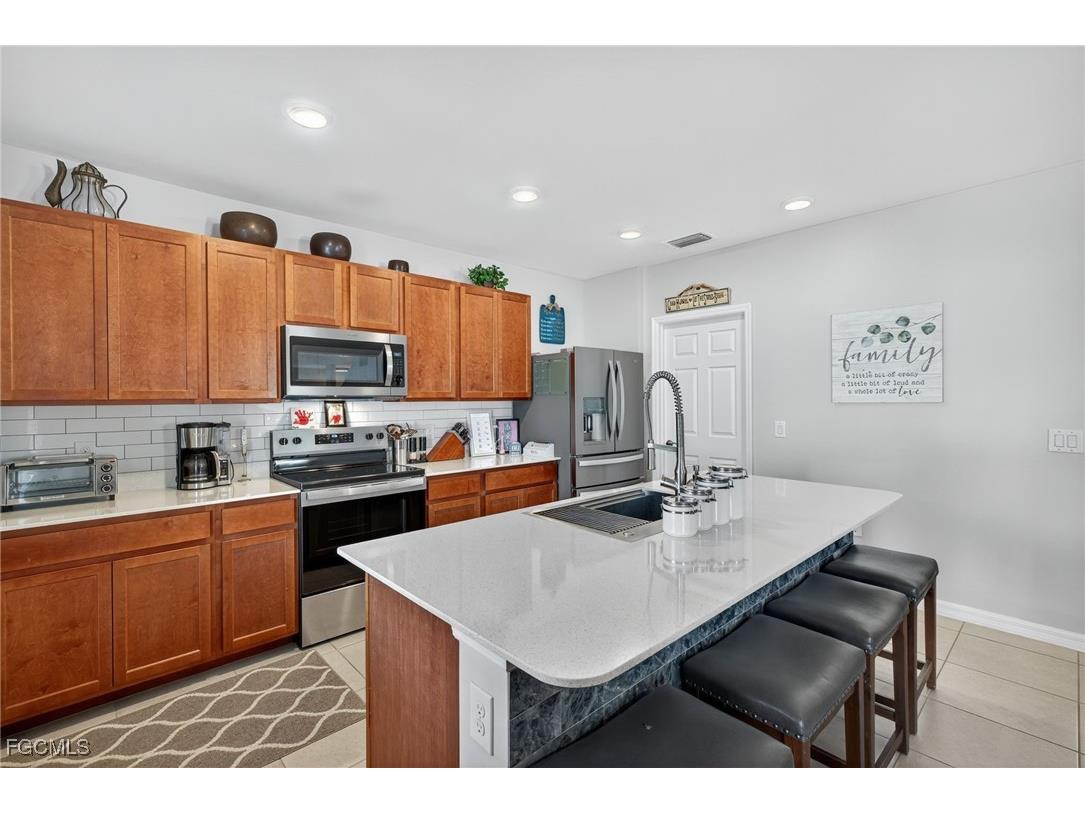 3453 Cancun Court Cape Coral FL 33909 2025020491 image6