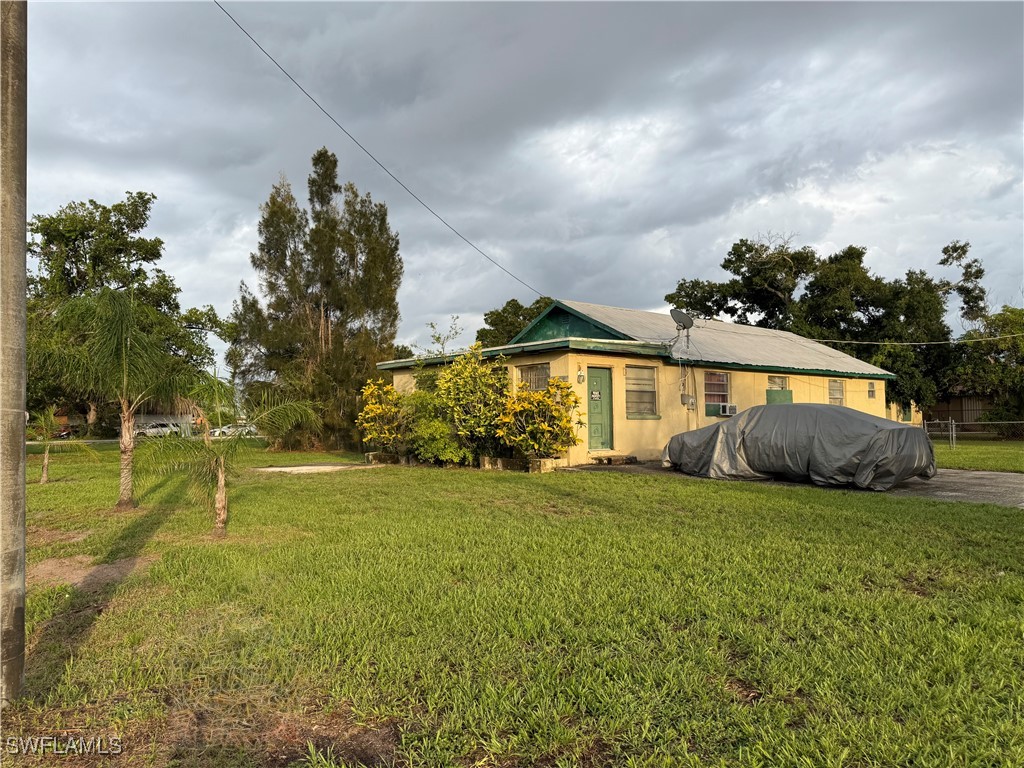 3454 Michigan Avenue Fort Myers FL 33916 225055332 image1