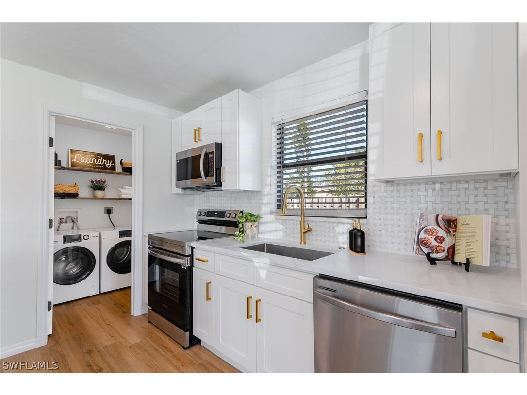 3455 Estey Avenue Naples FL 34104 223011265 image1