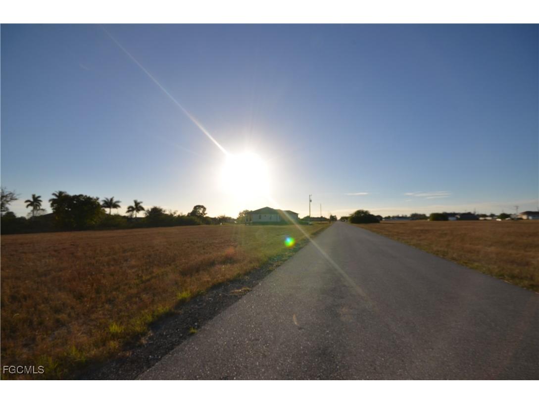 346 NE 15th Terrace Cape Coral FL 33909 2025016139 image5