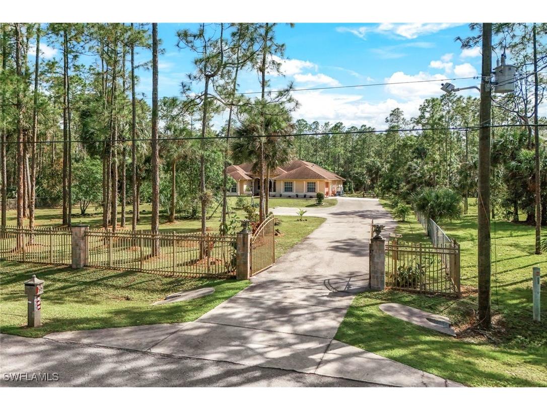 3460 6th Avenue SE Naples FL 34117 224087306 image1