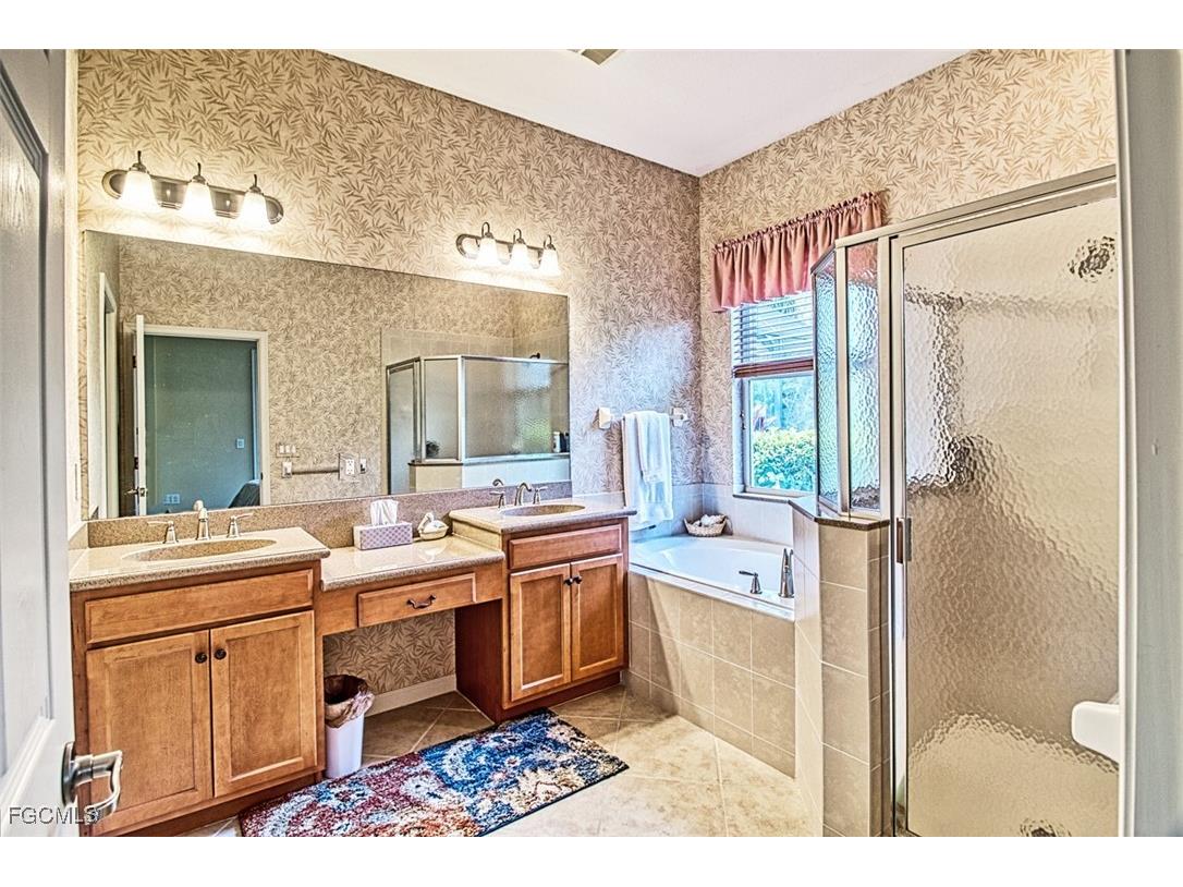 3460 Lakeview Isle Court Fort Myers FL 33905 2025015928 image28