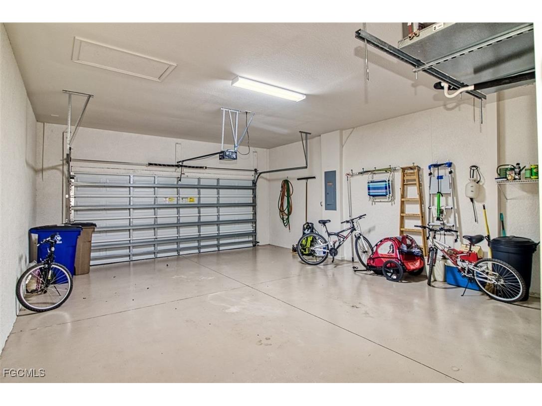 3460 Lakeview Isle Court Fort Myers FL 33905 2025015928 image39