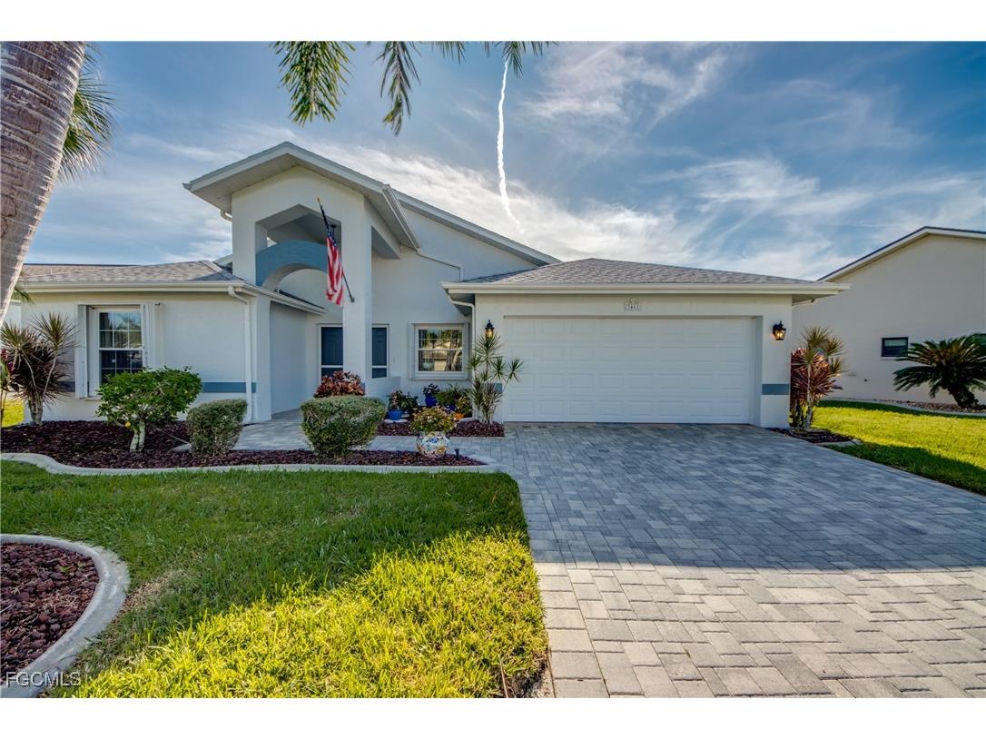 3461 Clubview Drive North Fort Myers FL 33917 2025023821 image1