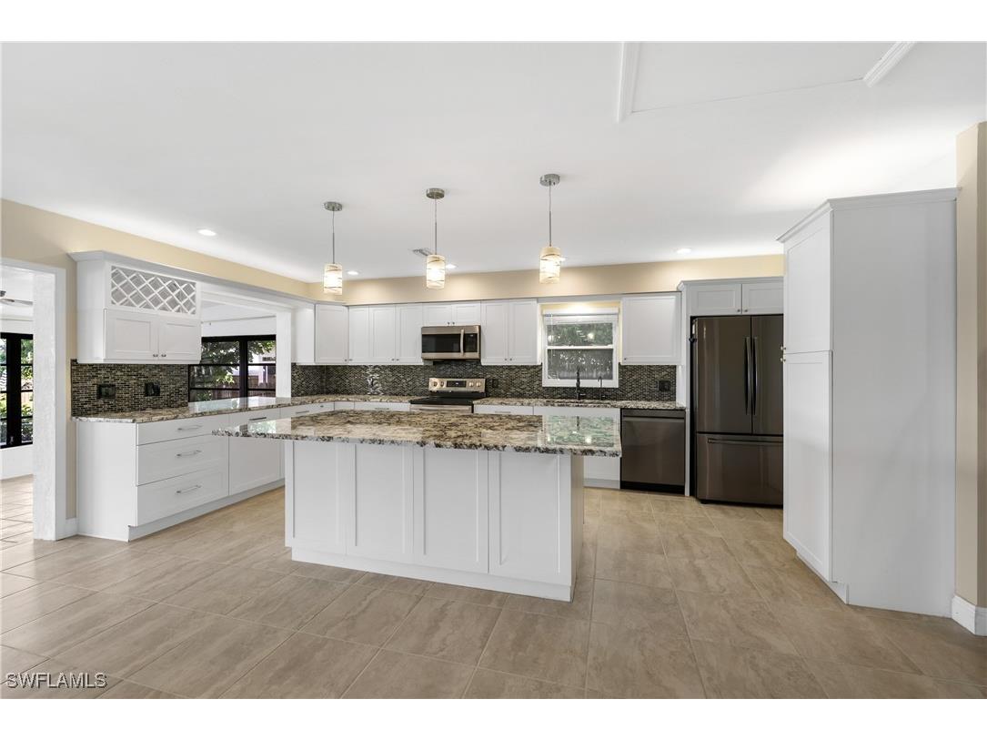 3461 Lakeview Drive Naples FL 34112 225082529 image12