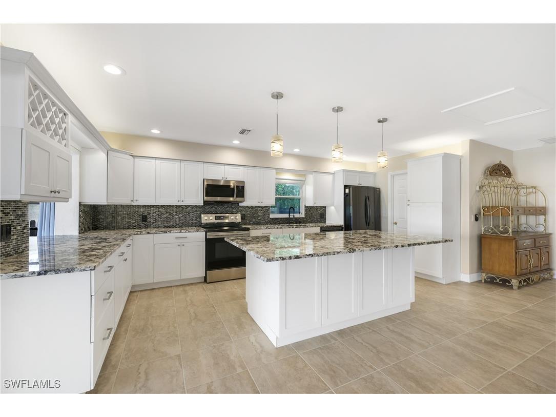 3461 Lakeview Drive Naples FL 34112 225082529 image14