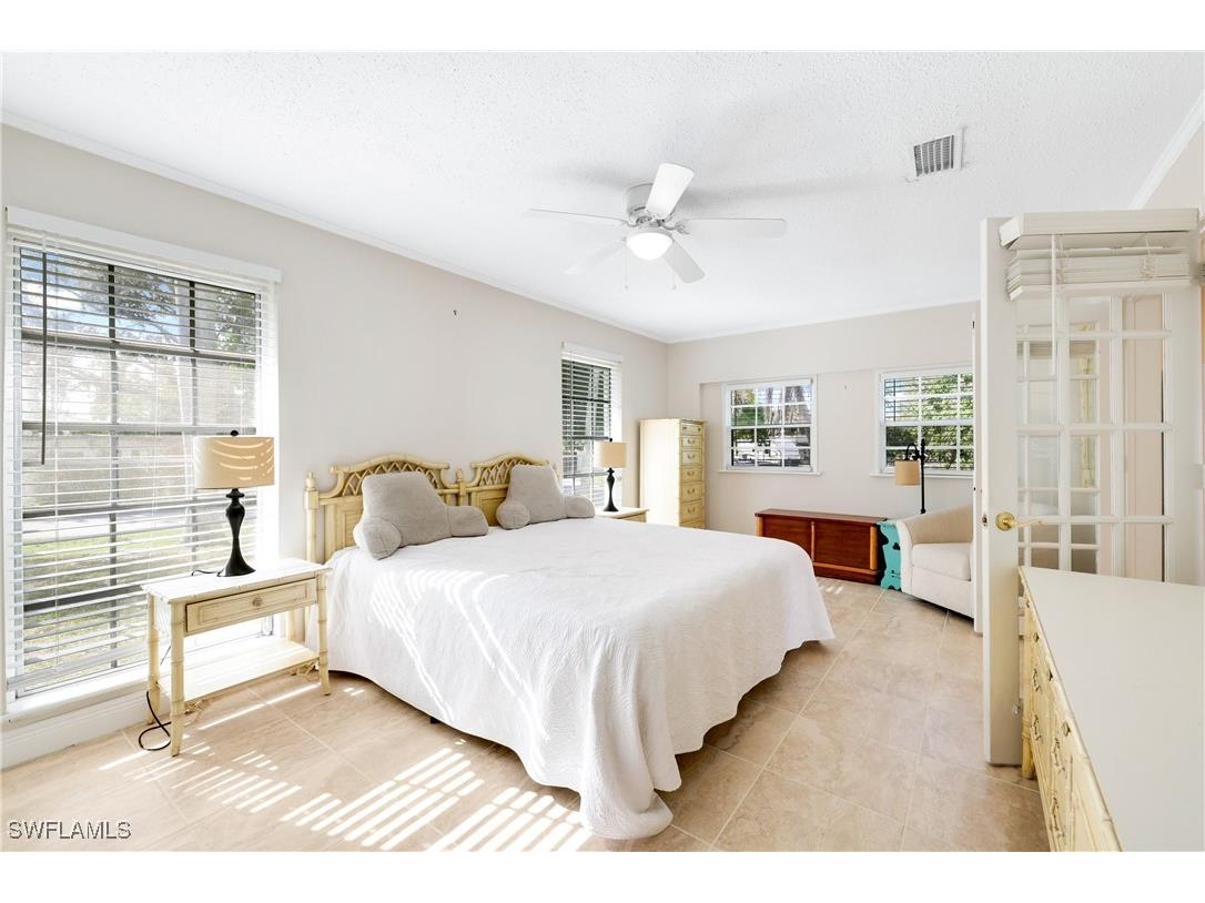 3461 Lakeview Drive Naples FL 34112 225082529 image24