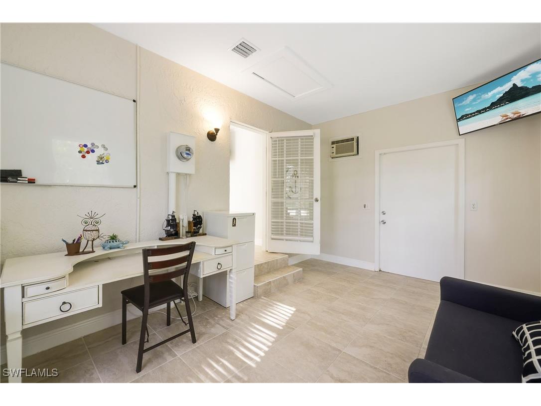 3461 Lakeview Drive Naples FL 34112 225082529 image26