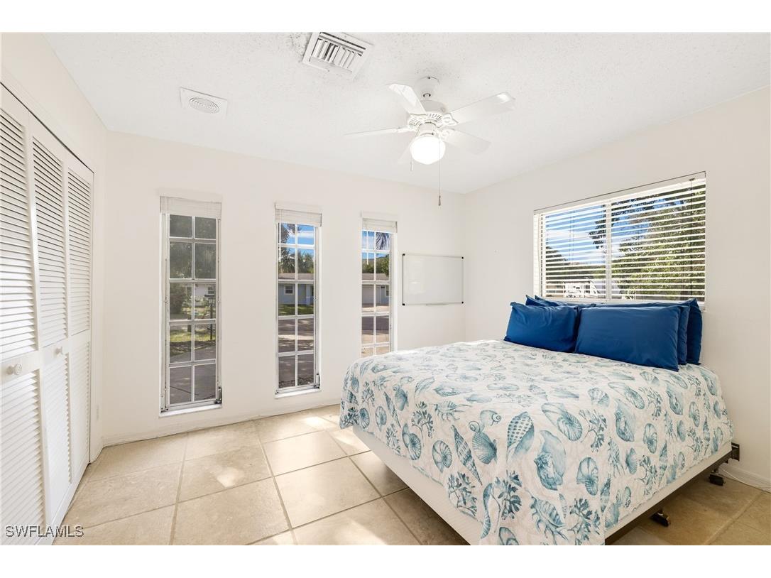 3461 Lakeview Drive Naples FL 34112 225082529 image28