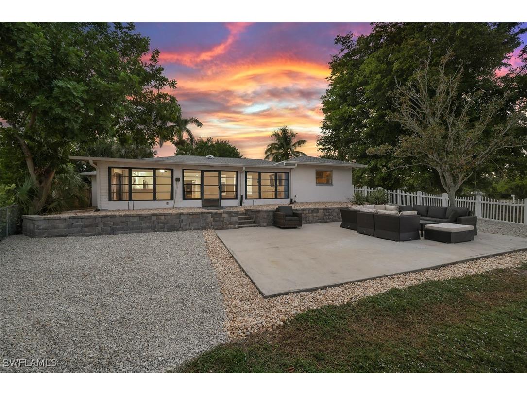 3461 Lakeview Drive Naples FL 34112 225082529 image5