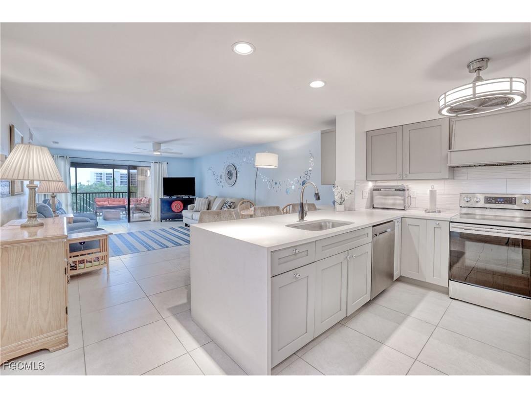 3462 Hancock Bridge Parkway #231 North Fort Myers FL 33903 2026000906 image2