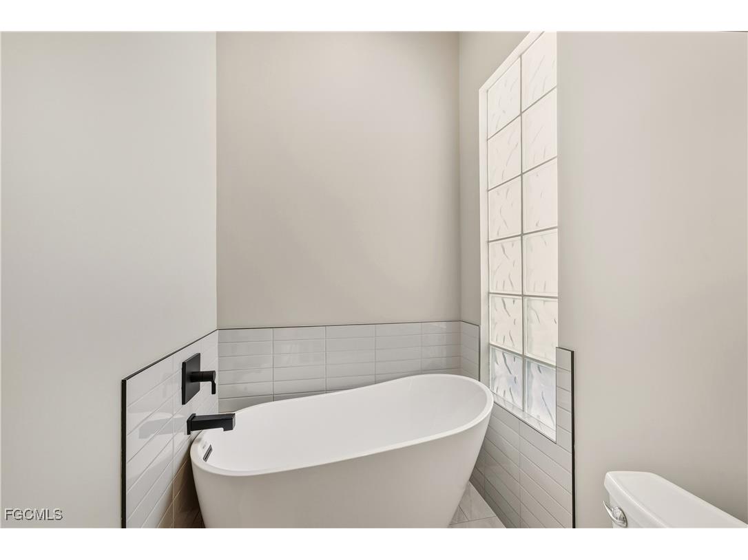 3464 Donoso Court Naples FL 34109 2026000181 image26