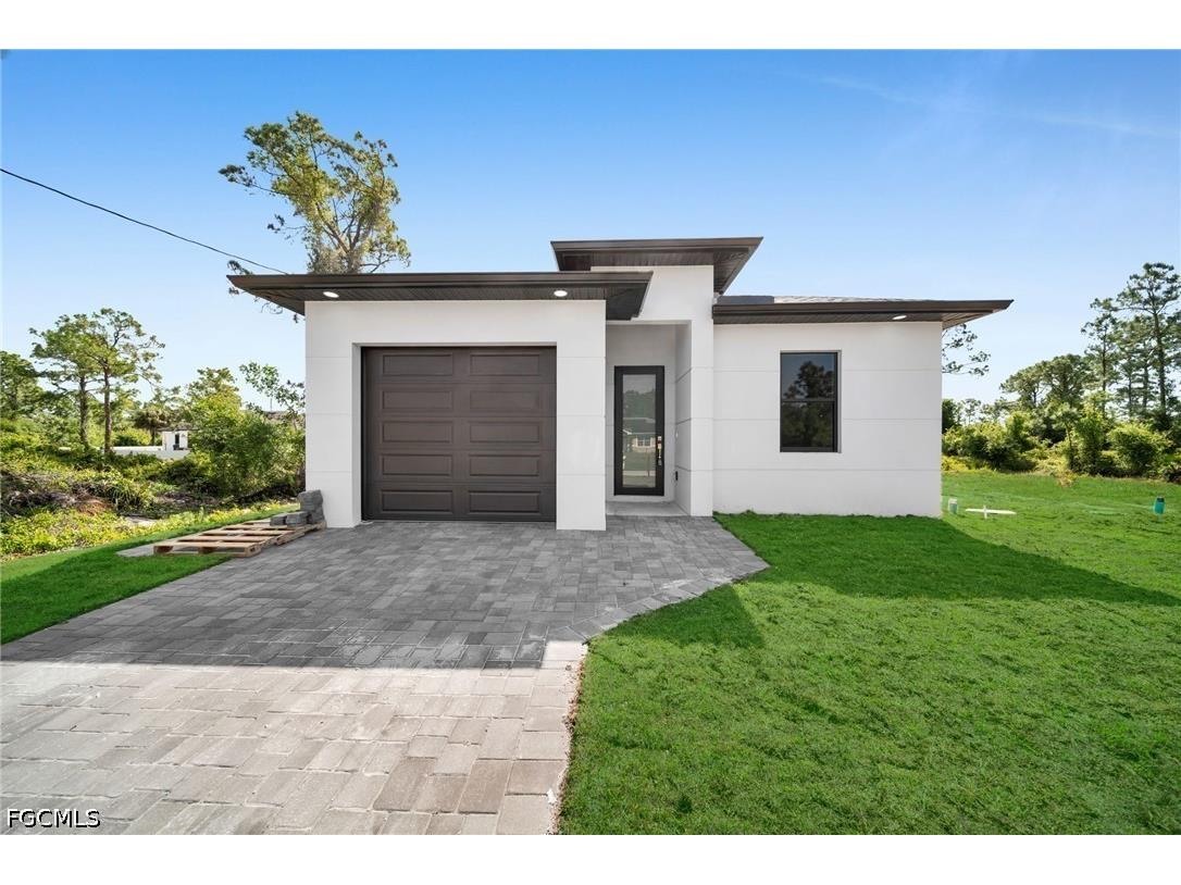 347 Columbus Boulevard S Lehigh Acres FL 33974 2026002711 image1