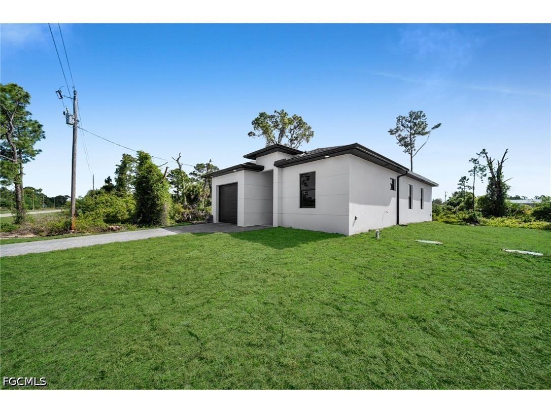 347 Columbus Boulevard S Lehigh Acres FL 33974 2026002711 image3