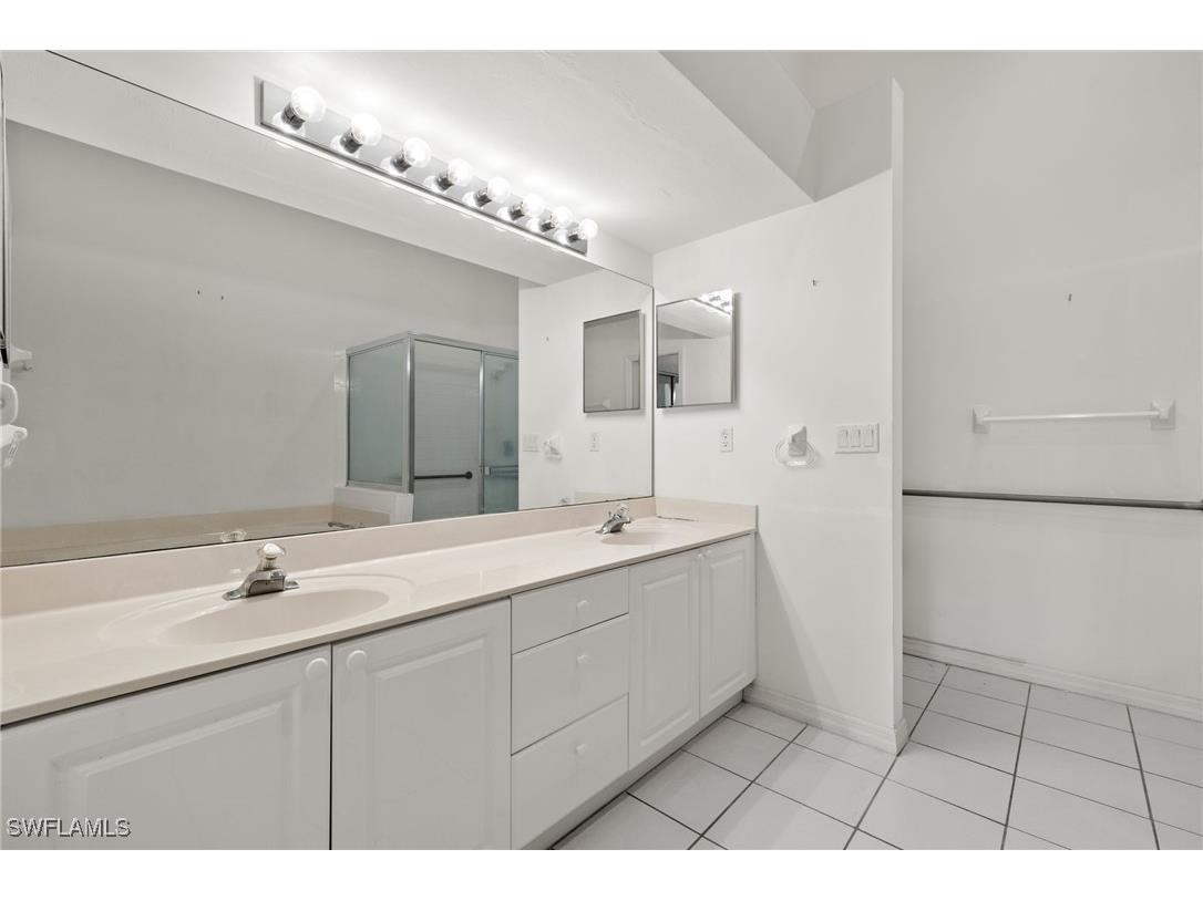 347 Melrose Place #19 Naples FL 34104 225077787 image6