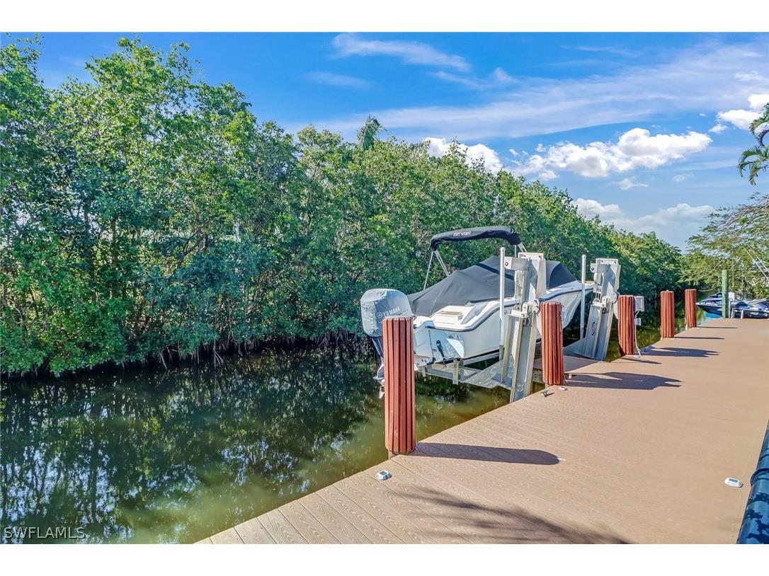 3470 Lakeview Drive Naples FL 34112 226010880 image2