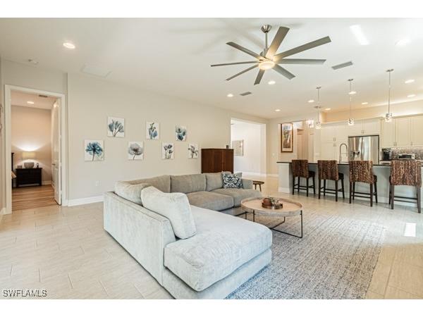 3471 Pacific Drive Naples FL 34119 225047474 image4