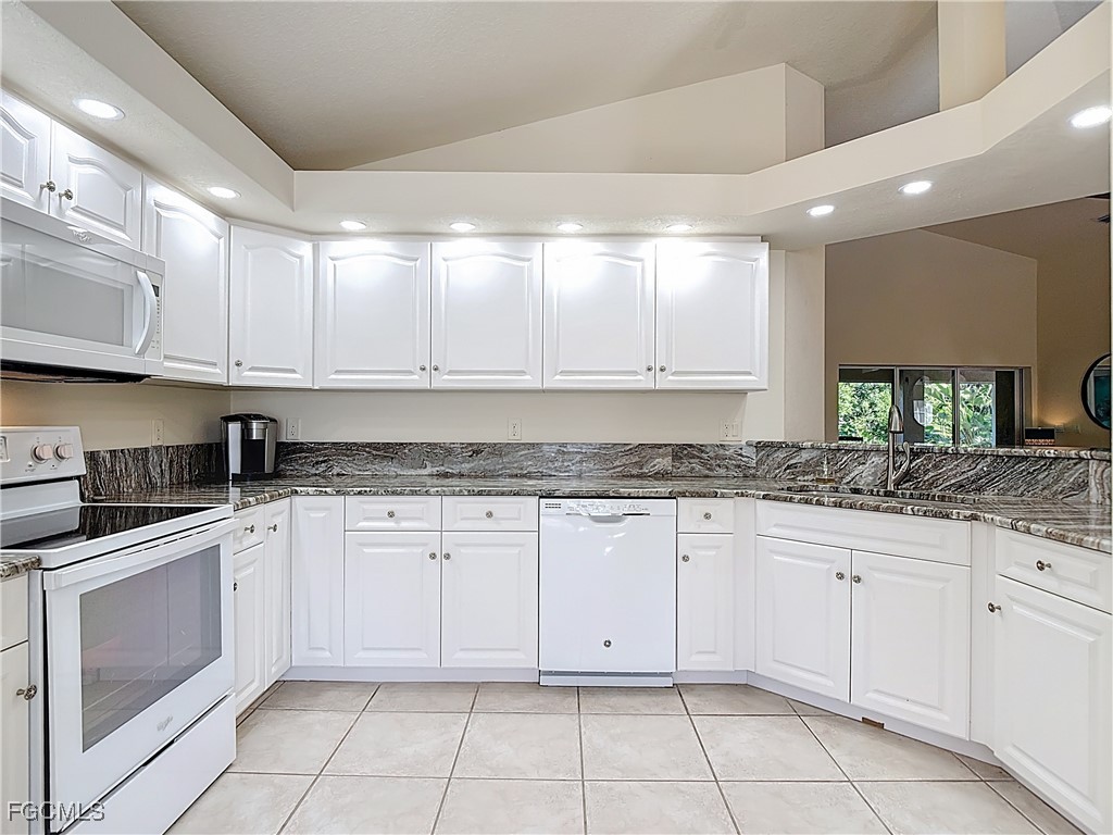 3472 Manatee Drive Saint James City FL 33956 2025021881 image9