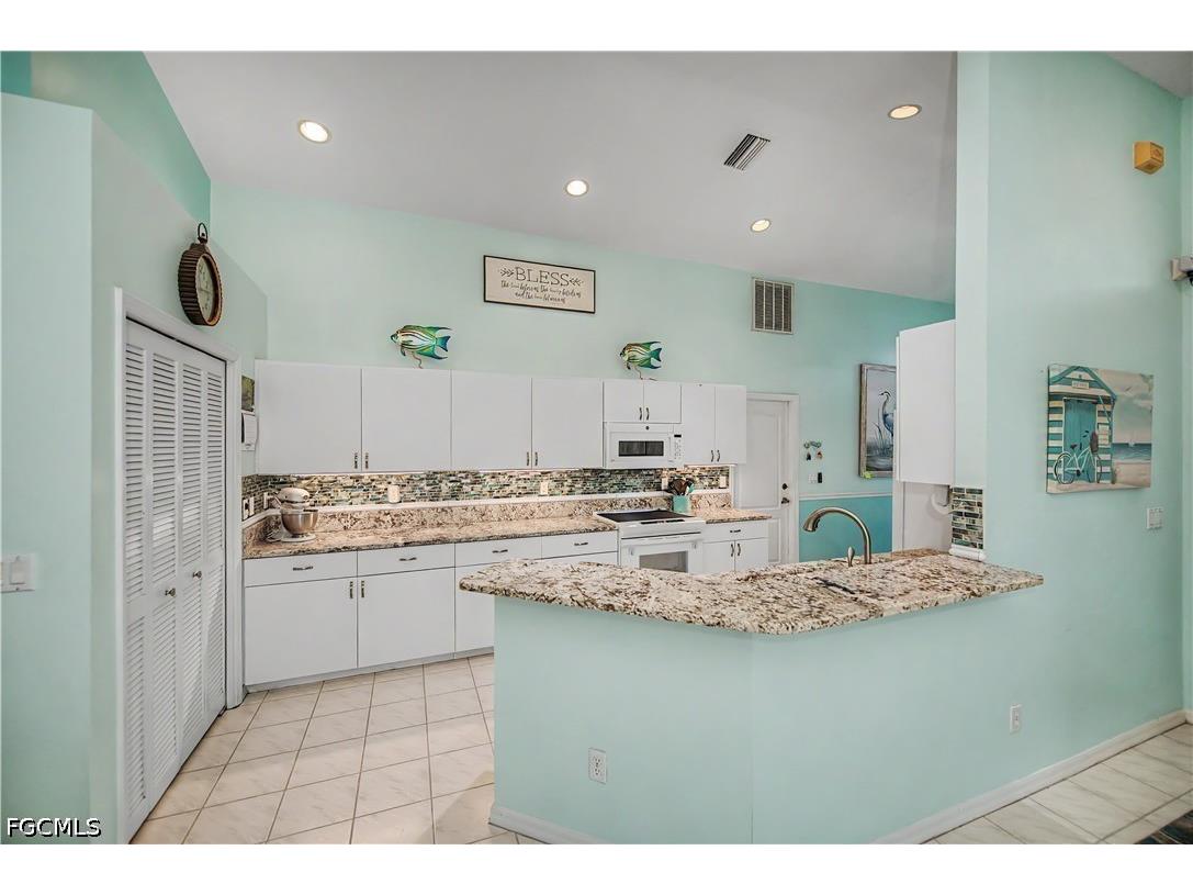 3474 Clubview Drive North Fort Myers FL 33917 2026029198 image31