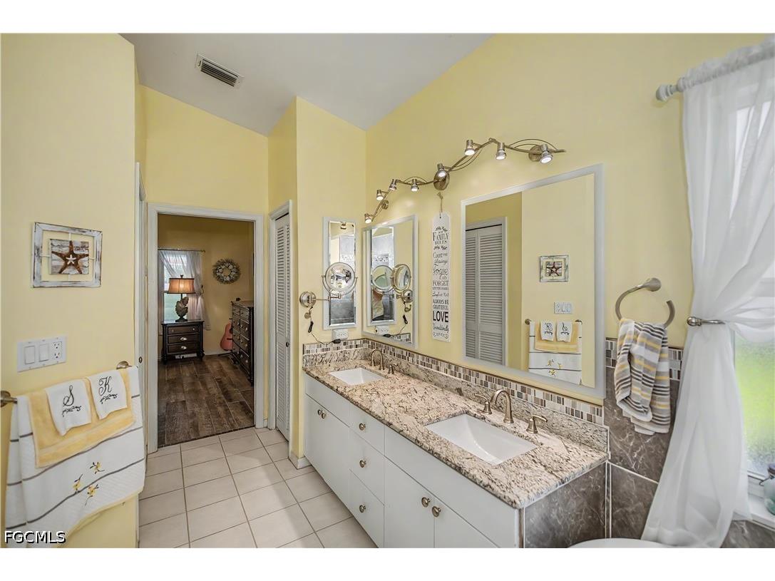 3474 Clubview Drive North Fort Myers FL 33917 2026029198 image5