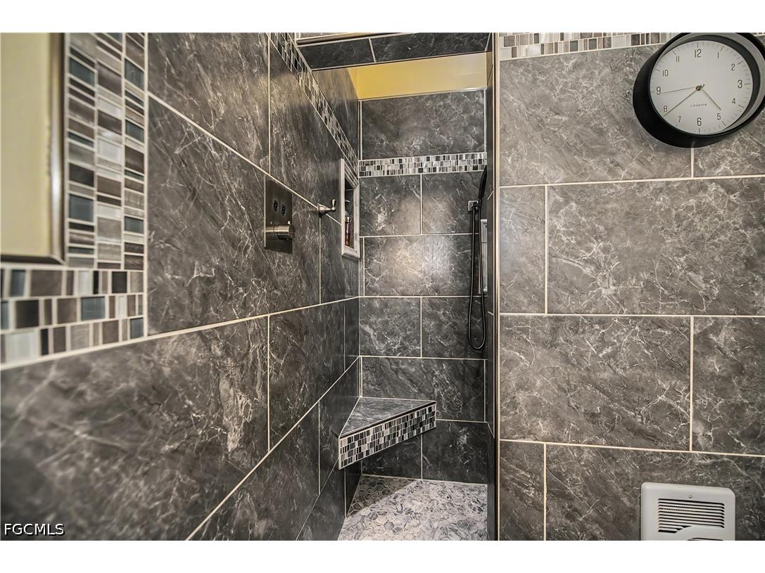 3474 Clubview Drive North Fort Myers FL 33917 2026029198 image7