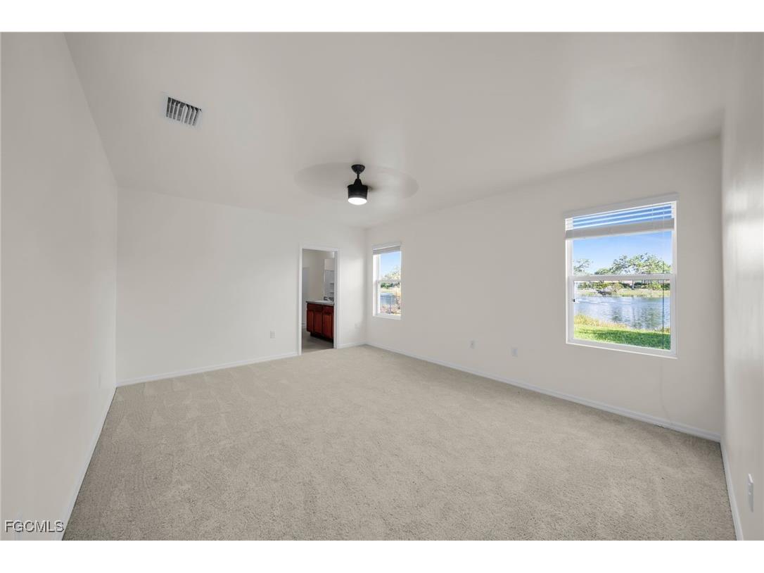 3477 Acapulco Circle Cape Coral FL 33909 2025026103 image12