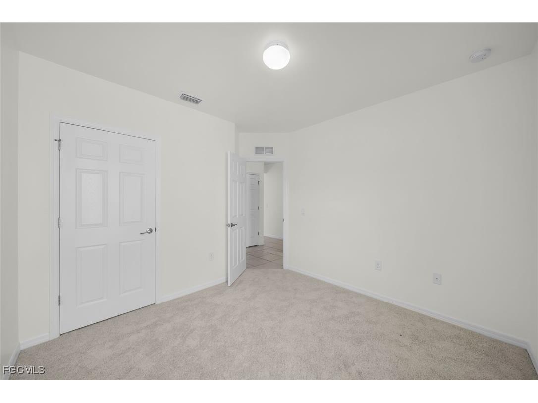 3477 Acapulco Circle Cape Coral FL 33909 2025026103 image18