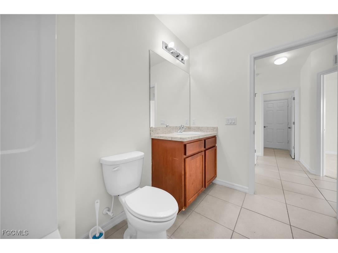 3477 Acapulco Circle Cape Coral FL 33909 2025026103 image23