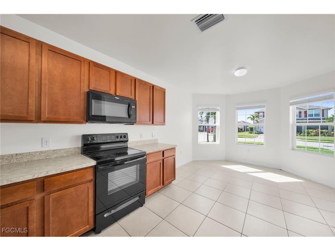 3477 Acapulco Circle Cape Coral FL 33909 2025026103 image25