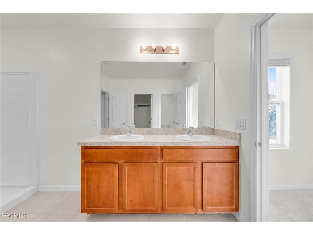 3477 Acapulco Circle Cape Coral FL 33909 2025026103 image28