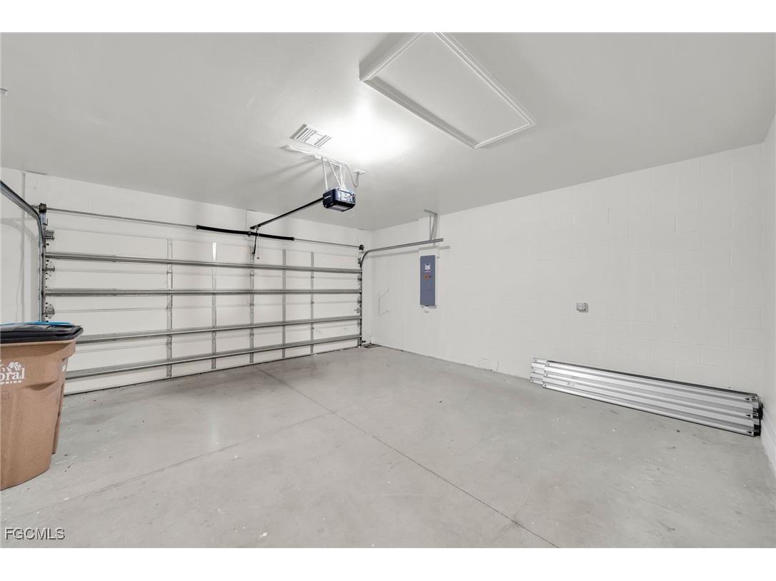 3477 Acapulco Circle Cape Coral FL 33909 2025026103 image30