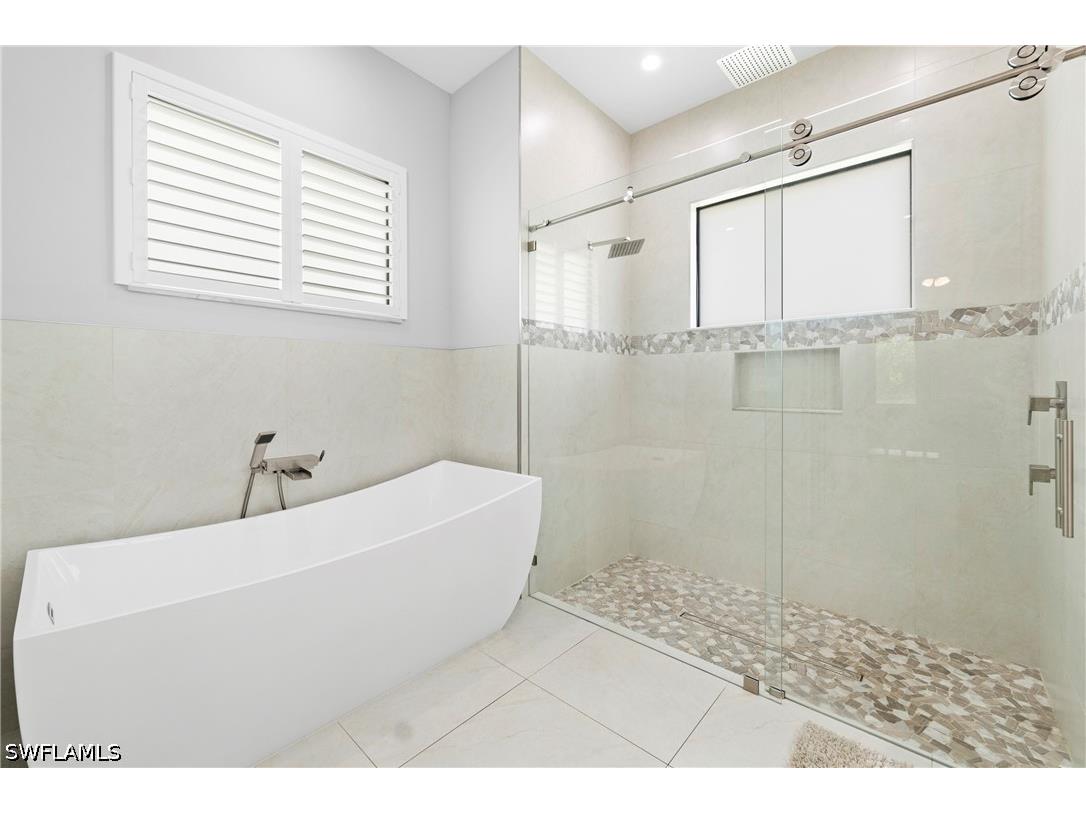 348 14th Avenue NE Naples FL 34120 226015026 image21