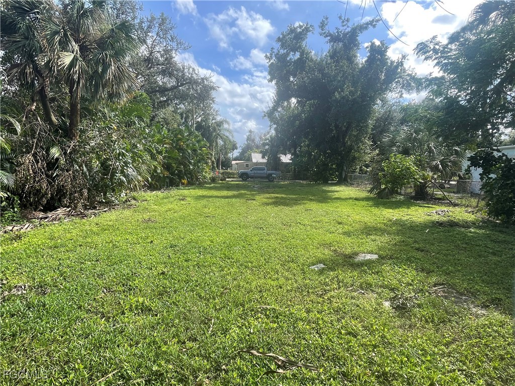 348 Capitol Street North Fort Myers FL 33903 2025016057 image4