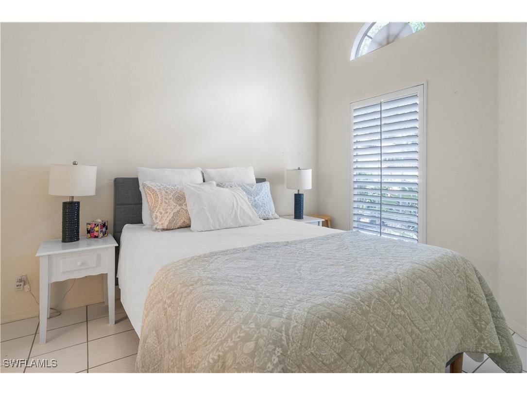 348 Carinosa Court #18-10 Naples FL 34110 225084986 image10