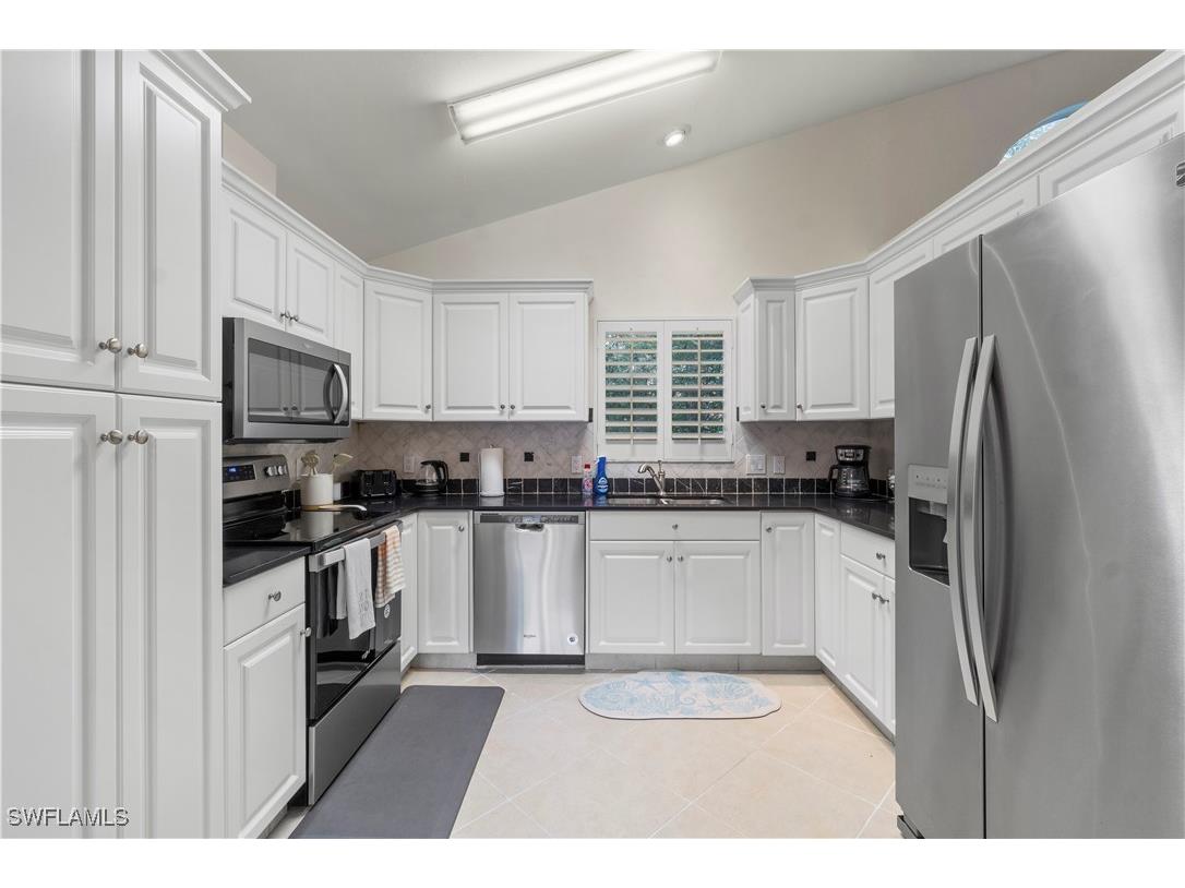 348 Carinosa Court #18-10 Naples FL 34110 225084986 image3